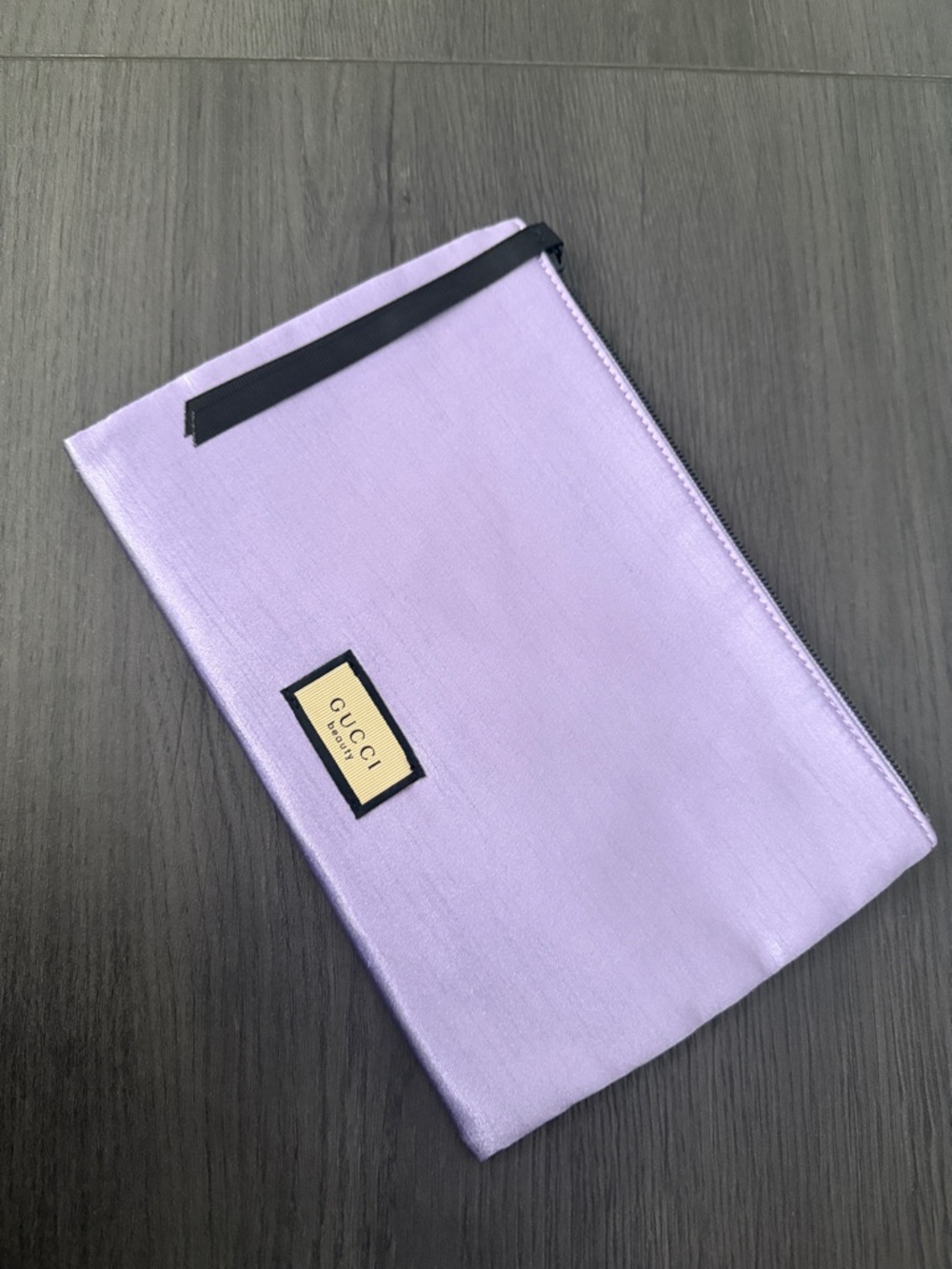 GWP-Gucci Lavender Satin Zip Pouch with Beautiful Interior